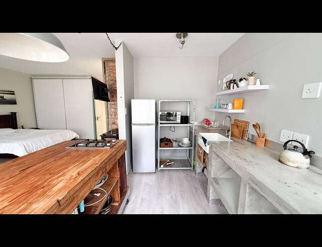 1 BEDROOM STUDIO APARTMENT TO LET IN CAPE TOWN CITY CENTRE